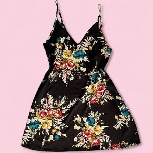 Black 💐 Minidress | Floral | Small | Boho | Summer | Shein